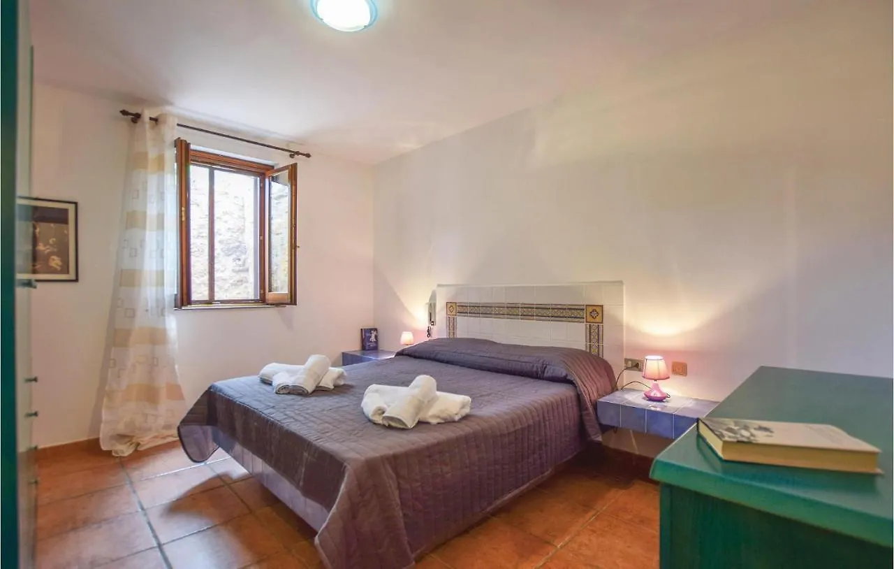 4 Bedroom Cozy Home In Custonaci 0*,