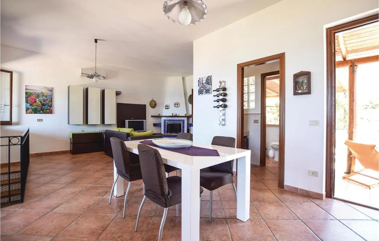 4 Bedroom Cozy Home In Custonaci