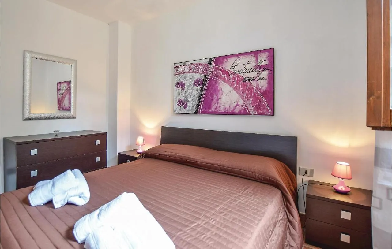 4 Bedroom Cozy Home In Custonaci Italien