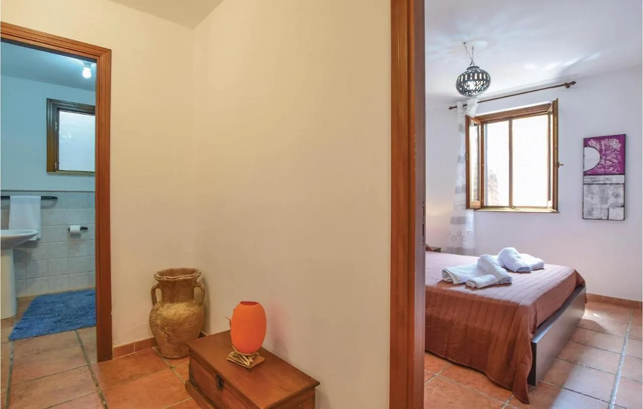 4 Bedroom Cozy Home In Custonaci Semesterbostad